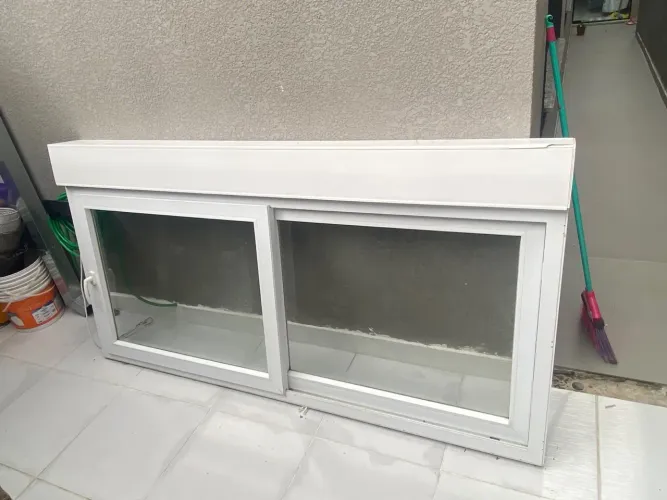 Janela integrada PVC elétrica