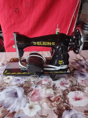 Vendo Máquina de costura