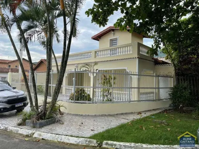 Casa em Solemar - Praia Grande, SP