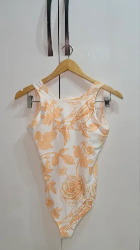 Body estampa laranja