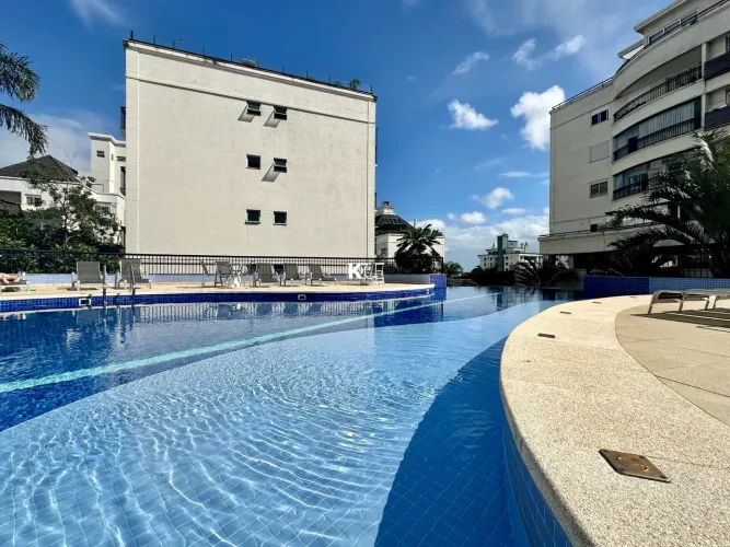 Apartamento à venda em condomínio Club com 2 quartos uma suíte no bairro Coqueiros em Flor