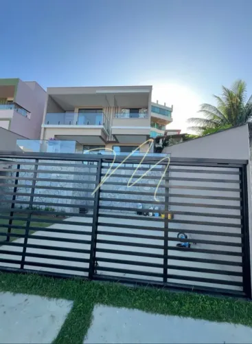 Casa duplex com 3 suítes à Venda