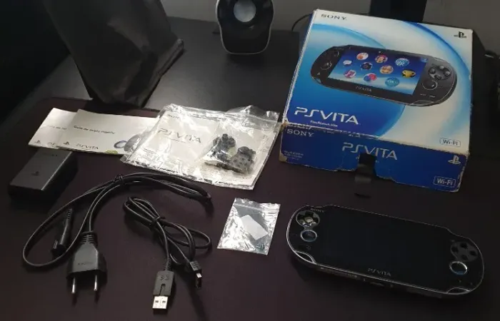 PS Vita Fat (PCH-1010) - (Não liga) Para retirada de peças