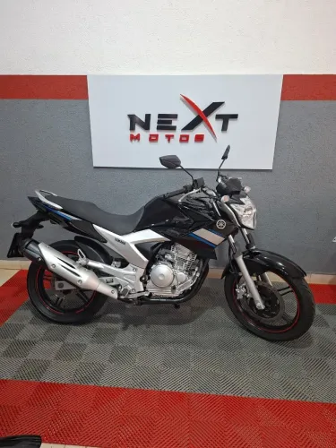 YAMAHA YS 250 FAZER PRETO 2015