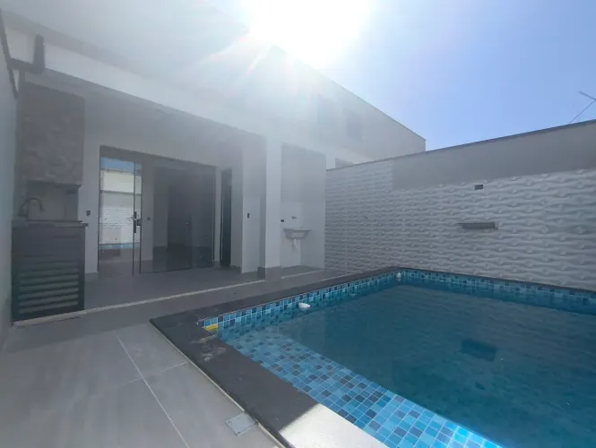 Casa nova com piscina para venda bairro Gaivota Itanhaém -SP