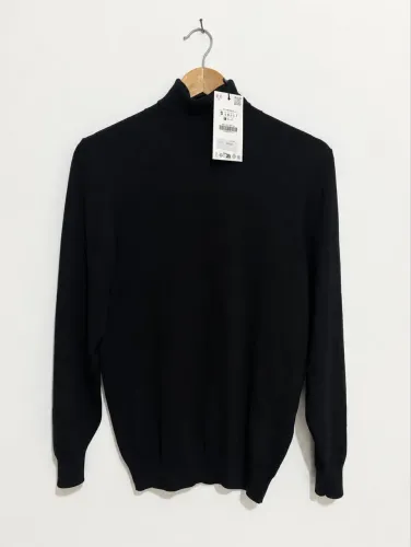 Suéter Zara - Novo com etiqueta - Preto