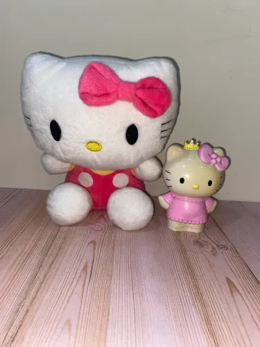 2 Hello Kitty