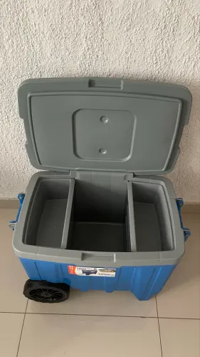 Caixa térmica semi nova OPORTUNIDADE 