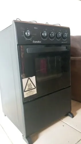 Fogão Esmaltec 4 Bocas e Forno Seminovo