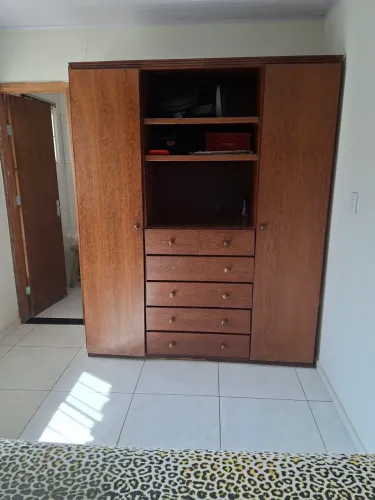 Guarda roupa usado