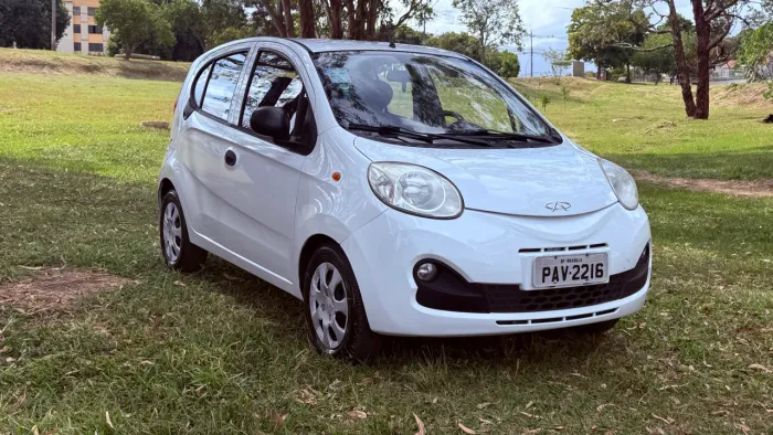 Fiat Uno Sporting 1.4 EVO Fire Flex 8V 4P 2012