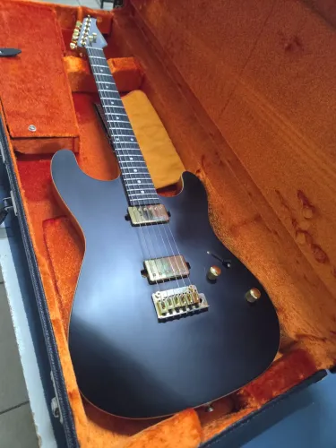 Guitarra Benson Hard Series