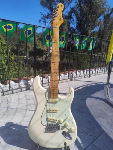 Guitarra Tagima 530 séries
