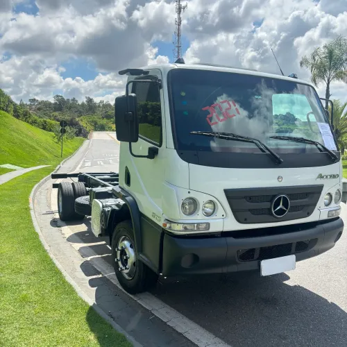 Mb acelo 815 ano 2021  manual chave reserva segundo dono