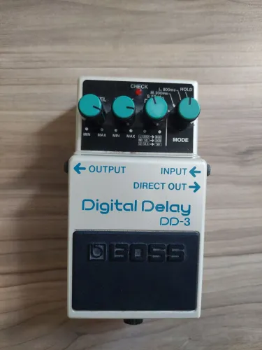 Pedal de delay Boss DD-3 (semi novo - unico dono) 