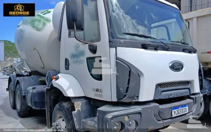 Caminhão Ford CARGO 2628 E 6x4 - Betoneira