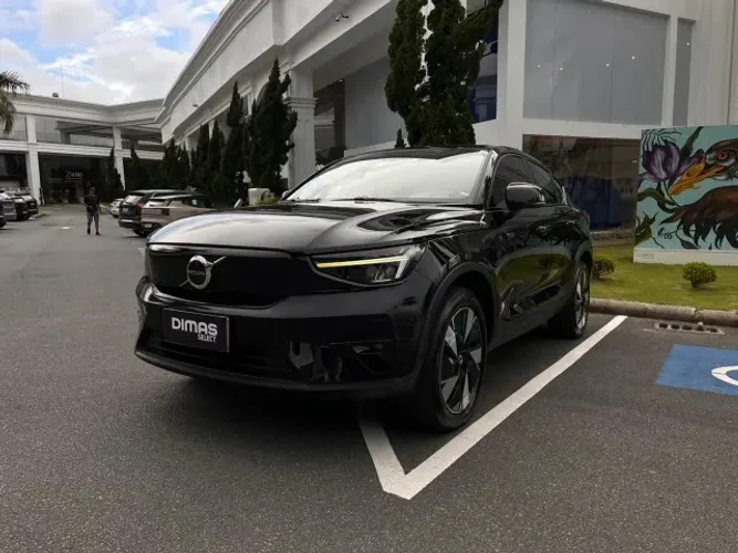 Volvo C40 Recharge Plus (elétrico) 2024