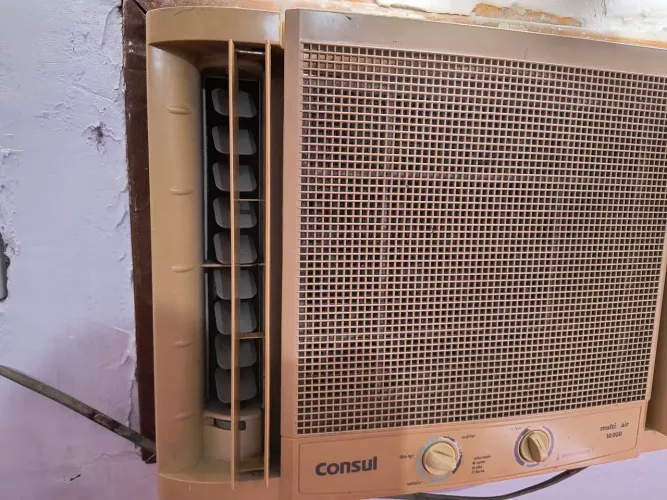 Ar Condicionado Consul 10.000 BTUs - Funcionando perfeitamente 