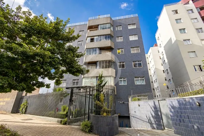 Venda de Apartamentos / Cobertura na cidade de Curitiba