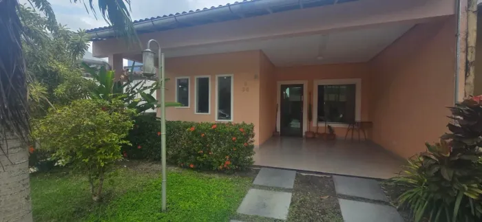 Oportunidade no Jardim Espanha: Casa em Condomínio com 3 Quartos e Quintal Privativo