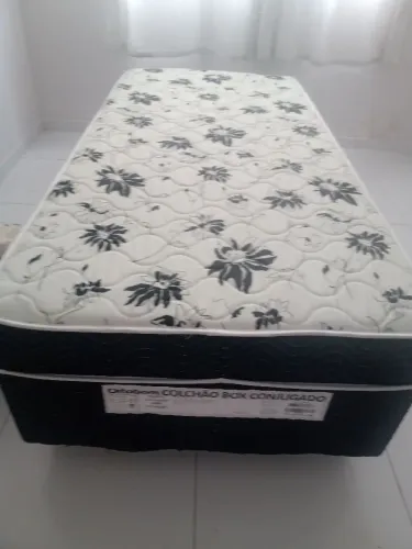 Cama box 