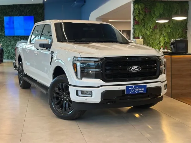 Ford F-150 Lariat Black 4X4 5.0 V8 2024