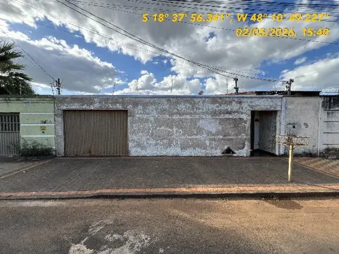 Oferta exclusiva Casa no Miranda, Araguari - MG, Nº 725, 3 quartos, 400m² | Leilão