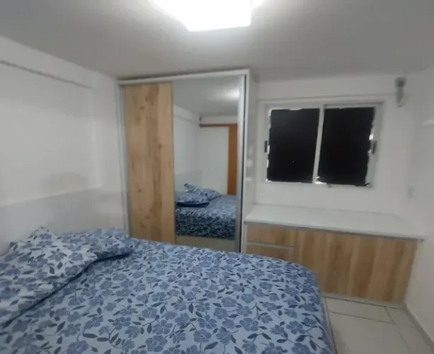 Aluga-se West flat todo mobiliado 1/4 sombra