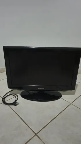 TV Samsung LN26A330J1