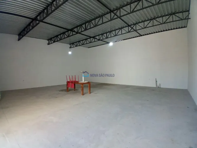 Oportunidade Única na Vila das Mercês - Casa Comercial e Galpão em um Só Lugar!