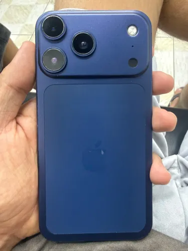 IPHONE XR NA CARCAÇA DO 17 PRO