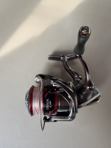 Molinete Shimano stradic C14+ tamanho 1000B
