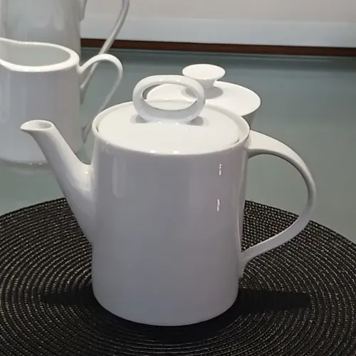 01 Bule Chá de Porcelana Schmidt (Original) Cor Branca (sem uso)
