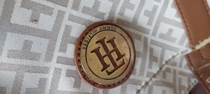 Bolsa Tommy Hilfiger original para restauração 