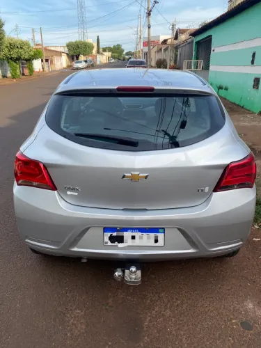 Chevrolet Onix Hatch LT 1.0 8V Flex Mec. 4P 2019