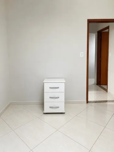 Criado mudo/ gaveteiro
