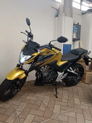 HONDA CB 300F TWISTER 2023 ? APENAS 2.000 KM!