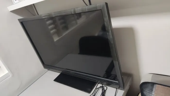Tv sony 40 polegadas defeito com base nao e smart 