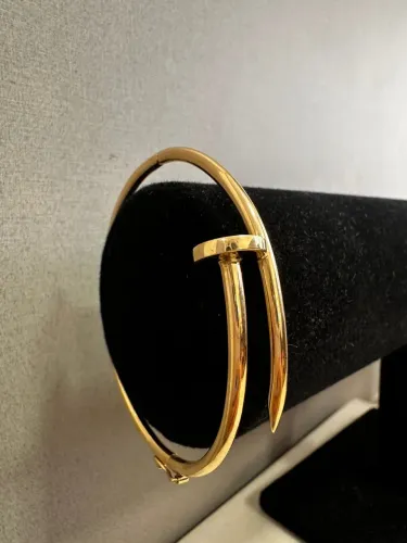 Bracelete Prego de ouro 12.6g 18k procedência garantia eterna