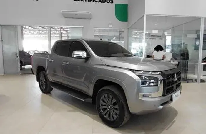 Mitsubishi TRITON HPE-S 2.4 CD 4X4 TB Diesel Aut. 2026