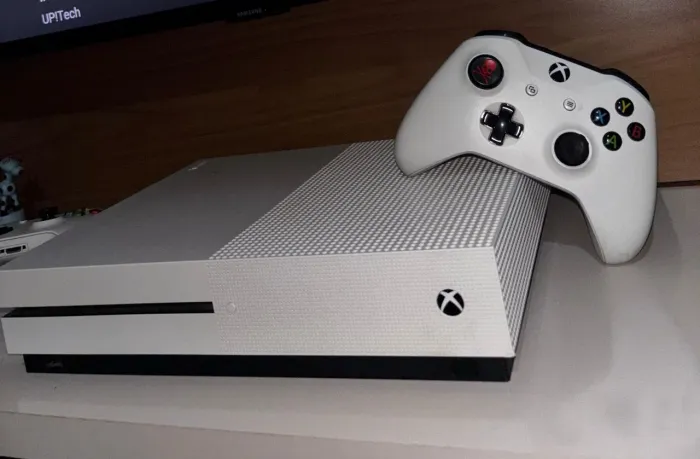Xbox One S