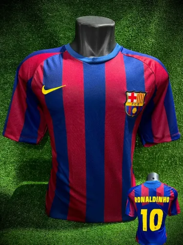 Camisa do Barcelona Retrô Ronaldinho Gaúcho Número 10 