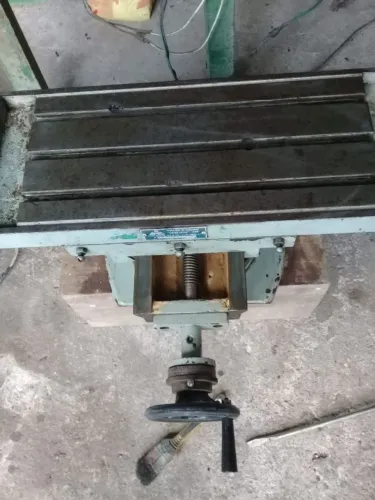 Mesa coordenada 500x250 Chinelatto com base giratória 