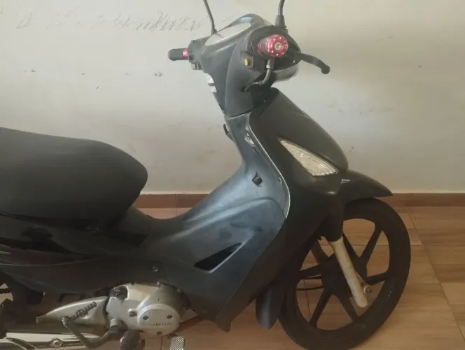 Vendo biz 125. Valor 7.500