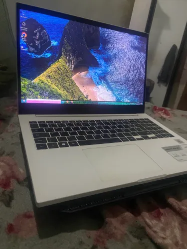 Samsung book e30