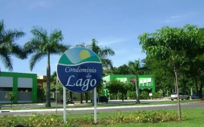 Casa à venda 4 Quartos, 4 Suites, 4 Vagas, 561M², Condomínio do Lago, Goiânia - GO | Condo
