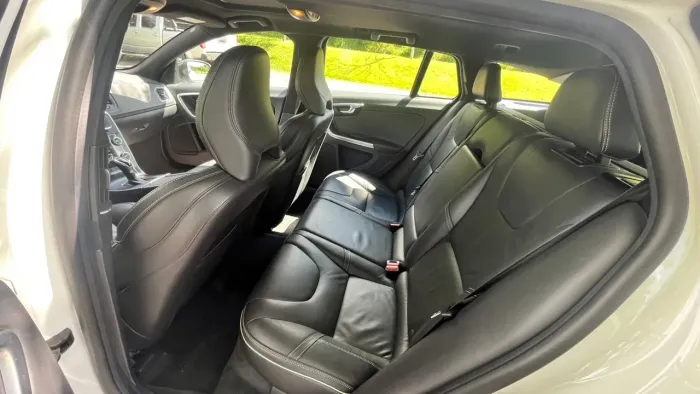 Volvo V60 T-6 R-design 3.0 AWD 4P 2015