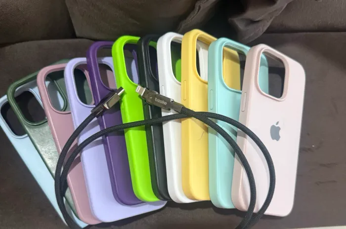 IPhone 14 Pro capa + cabo