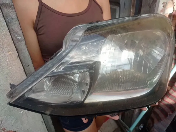 Farol toyota Corolla usado