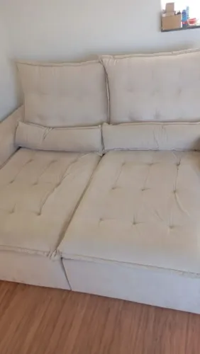 Sofá retrátil, cor bege